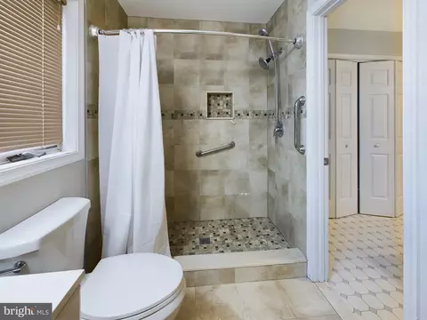 Bath - 14945 Abelia Ct, Swan Point, MD 20645 photo 3 of 8