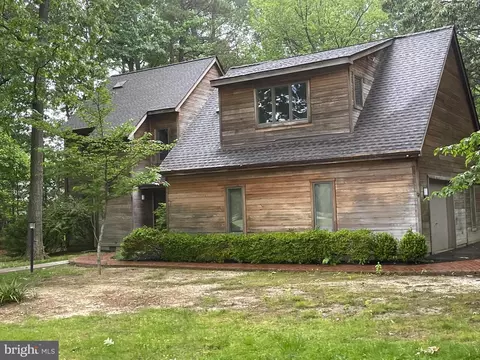 Exterior - 14945 Abelia Ct, Swan Point, MD 20645 photo 3 of 11