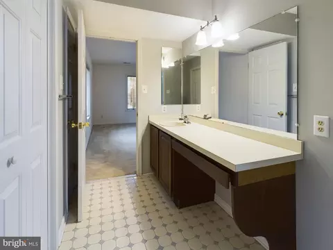 Bath - 14945 Abelia Ct, Swan Point, MD 20645 photo 4 of 8
