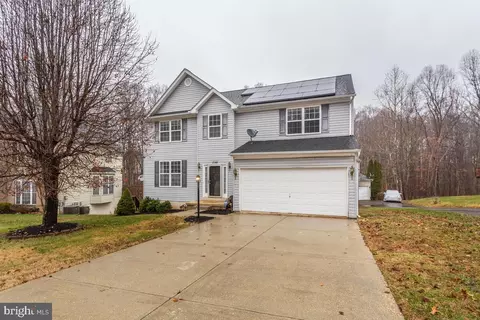 3345 Prince Edward Dr, White Plains, MD 20695