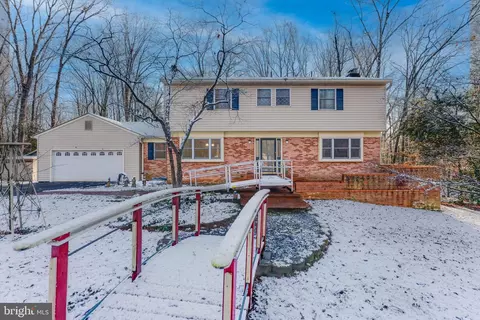 3030 Forest Cross Rd, Waldorf, MD 20601