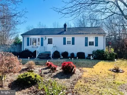 711 Worcester St, La Plata, MD 20646