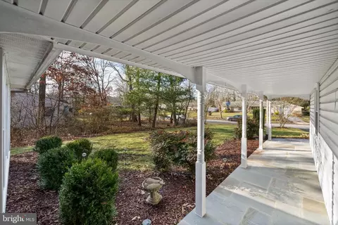 3204 Devonshire Rd, Waldorf, MD 20601 photo 2