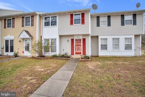 4373 Eagle Ct, Waldorf, MD 20603 photo 2