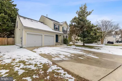8145 Knightsbridge St, White Plains, MD 20695
