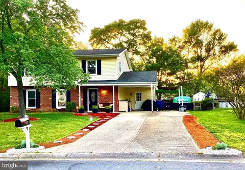 535 University Dr, Waldorf, MD 20602