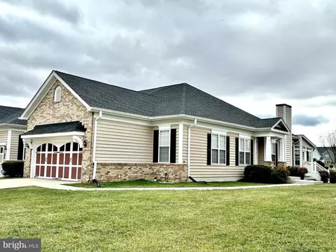 240 Williamsburg Cir, La Plata, MD 20646