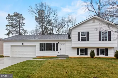 1114 Bannister Cir, Waldorf, MD 20602