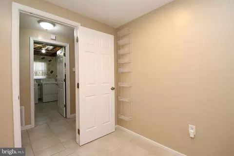 Bath - 10 Macroom Ct, Waldorf, MD 20602 photo 4 of 7