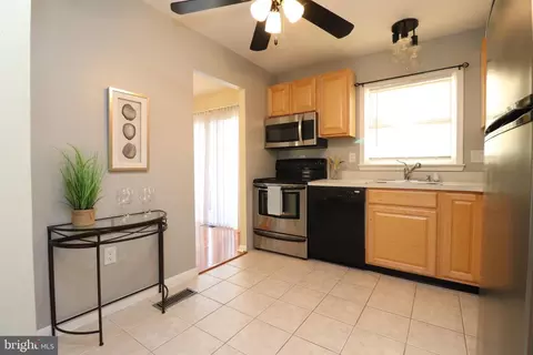 Kitchen - 10 Macroom Ct, Waldorf, MD 20602 photo 1 of 3