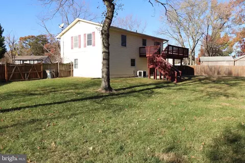 Exterior - 10 Macroom Ct, Waldorf, MD 20602 photo 7 of 8