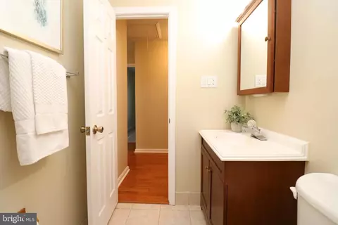 Bath - 10 Macroom Ct, Waldorf, MD 20602 photo 3 of 7