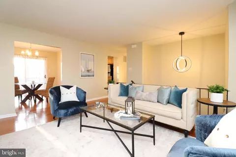 Living - 10 Macroom Ct, Waldorf, MD 20602 photo 1 of 6