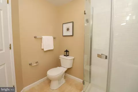 Bath - 10 Macroom Ct, Waldorf, MD 20602 photo 7 of 7
