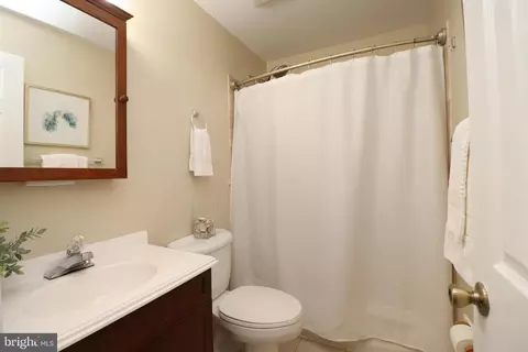 Bath - 10 Macroom Ct, Waldorf, MD 20602 photo 1 of 7