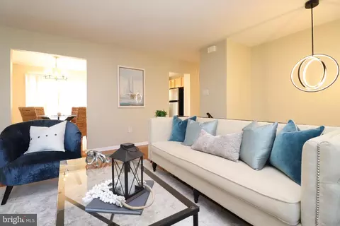 Living - 10 Macroom Ct, Waldorf, MD 20602 photo 6 of 6