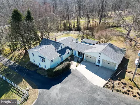 14298 Oaks Rd, Charlotte Hall, MD 20622
