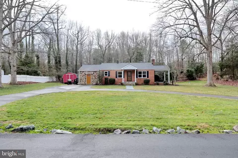 15385 Homeland Dr, Hughesville, MD 20637
