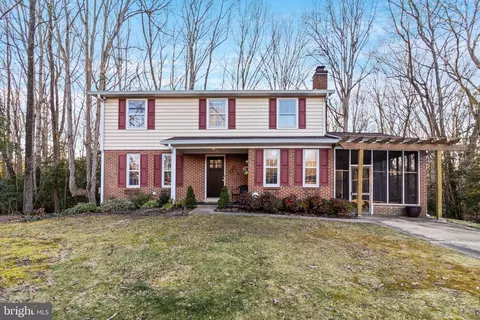 9575 Randall Dr, White Plains, MD 20695