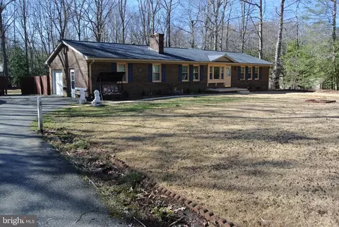 14105 Beverly Dr, Hughesville, MD 20637