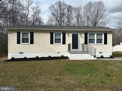 2159 Marbella Dr, Waldorf, MD 20601