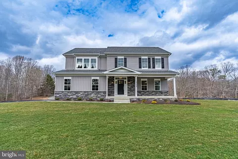 16198 Murphy Pl N, Hughesville, MD 20637