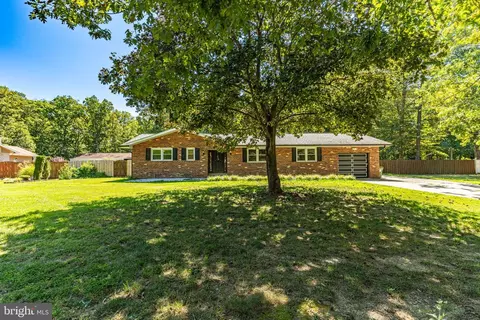9327 Clifford Dr, White Plains, MD 20695