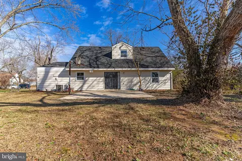 Exterior - 225 Compton Rd, Waldorf, MD 20602 photo 6 of 6