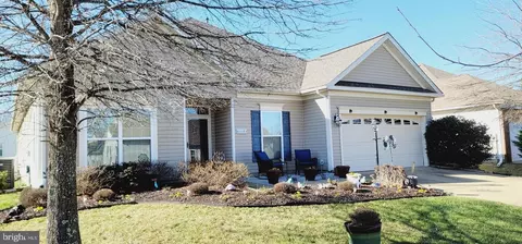 11181 Commanders Ln, White Plains, MD 20695