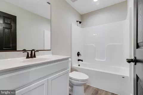 Bath - 14510 Honeysuckle Way, Issue, MD 20645 photo 7 of 9