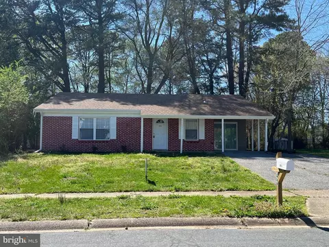 1142 Hamlin Rd, Waldorf, MD 20602