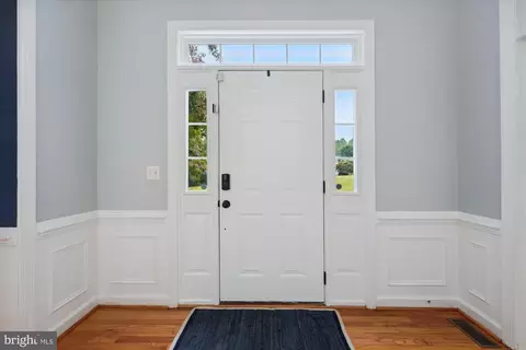 Entry Way - 5265 Celestial Ln, Waldorf, MD 20601 photo 5 of 9