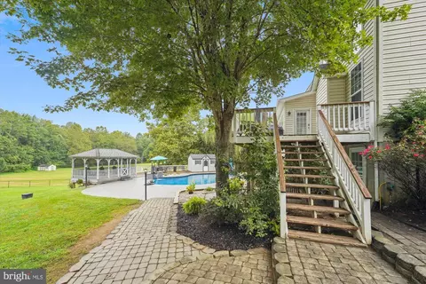 Exterior - 5265 Celestial Ln, Waldorf, MD 20601 photo 10 of 26