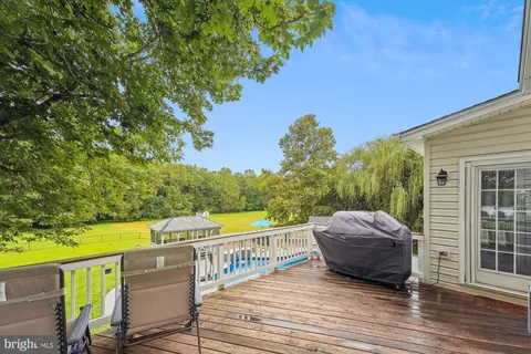 Exterior - 5265 Celestial Ln, Waldorf, MD 20601 photo 9 of 26