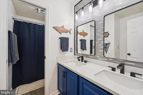 Bath - 5265 Celestial Ln, Waldorf, MD 20601 photo 5 of 7
