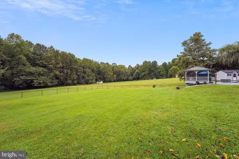 Exterior - 5265 Celestial Ln, Waldorf, MD 20601 photo 15 of 26