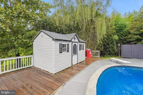 Exterior - 5265 Celestial Ln, Waldorf, MD 20601 photo 19 of 26