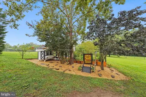 View/Area - 5265 Celestial Ln, Waldorf, MD 20601 photo 1 of 9
