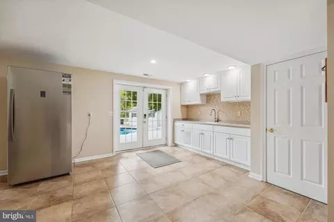 Kitchen - 5265 Celestial Ln, Waldorf, MD 20601 photo 11 of 11