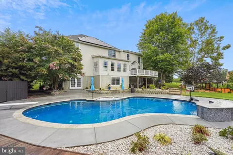 Exterior - 5265 Celestial Ln, Waldorf, MD 20601 photo 4 of 26