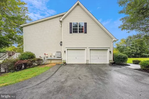 Exterior - 5265 Celestial Ln, Waldorf, MD 20601 photo 11 of 26