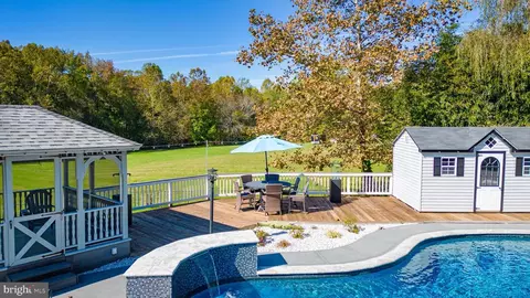 Exterior - 5265 Celestial Ln, Waldorf, MD 20601 photo 17 of 26