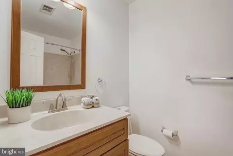 Bath - 12936 Broadview Run Dr, Waldorf, MD 20602 photo 5 of 7
