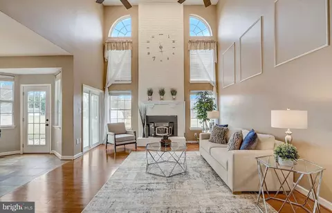 Living - 12936 Broadview Run Dr, Waldorf, MD 20602 photo 1 of 7