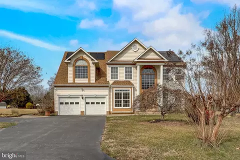 Exterior - 12936 Broadview Run Dr, Waldorf, MD 20602 photo 7 of 8
