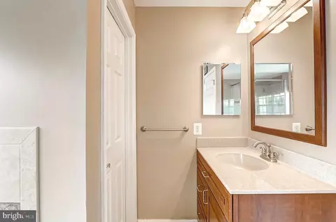 Bath - 12936 Broadview Run Dr, Waldorf, MD 20602 photo 4 of 7