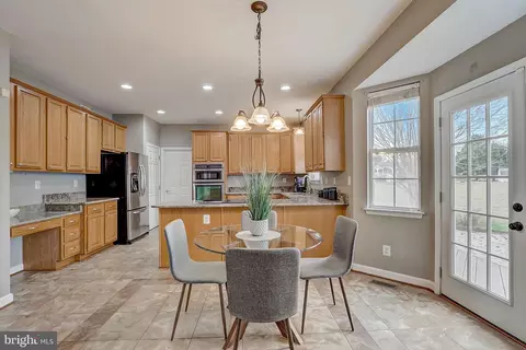 Dining - 12936 Broadview Run Dr, Waldorf, MD 20602 photo 5 of 6