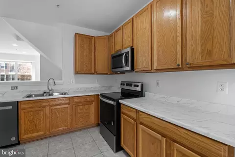 Kitchen - 3716 Midlothian Pl, Waldorf, MD 20602 photo 6 of 8