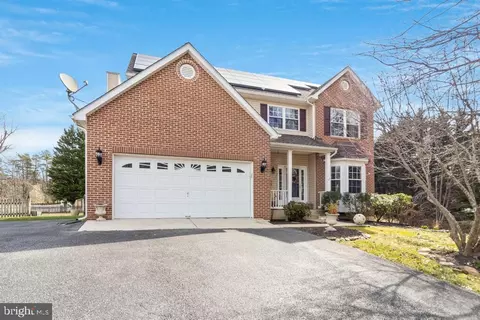 16565 Delmarva Ct, Hughesville, MD 20637