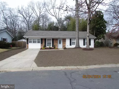 1807 Cooper Ct, Waldorf, MD 20602
